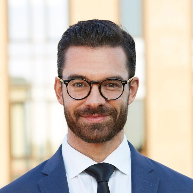 Agent Photo
