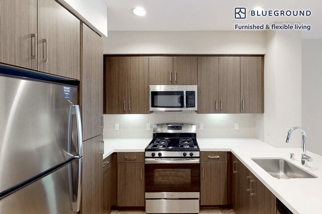 7400 Center Ave unit FL4-ID10859A, Huntington Beach, CA 92647 - photo 5