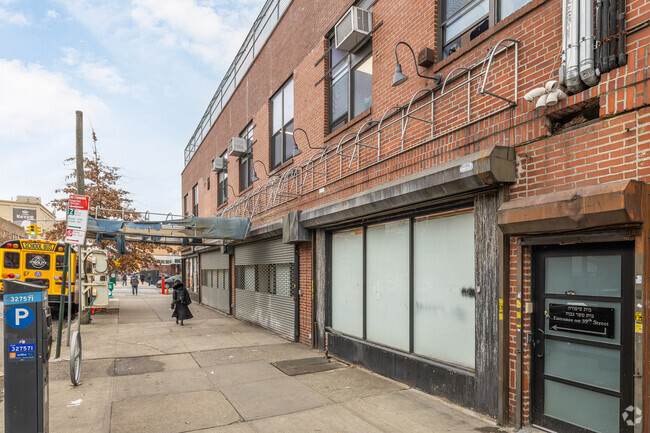 Bais Yaakov of Bensonhurst serves PK, K-8.