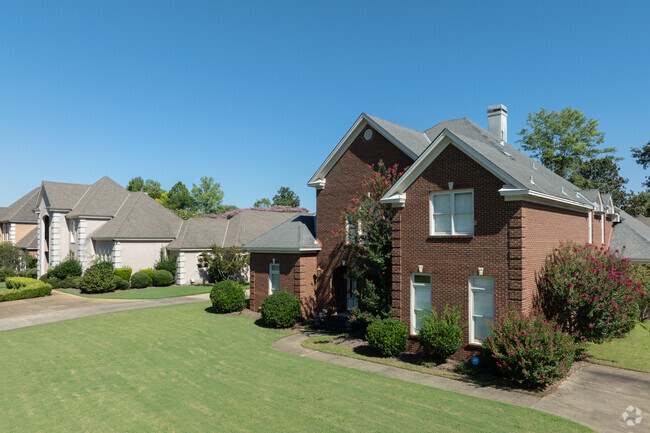 Large craftsman style homes are a popular choice in Ridgefield.