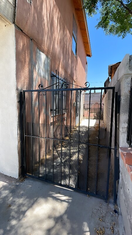 213 5th St unit 2, Sunland Park, NM 88063 - photo 1