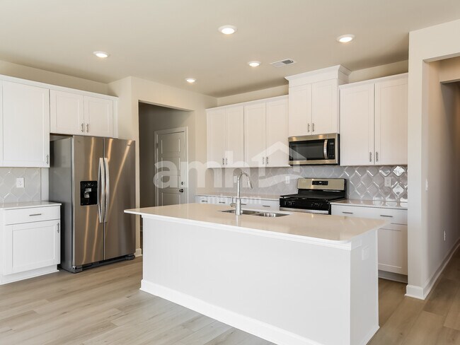 782 Treeline Rd, Moore, SC 29369 - photo 6