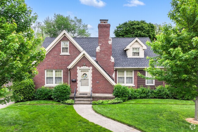 Tudor style homes with intricate brickwork are found in Rosedale South.
