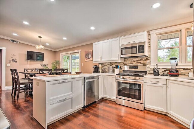 1003 N Rd unit ID1305993P, Fox River Grove, IL 60021 - photo 5