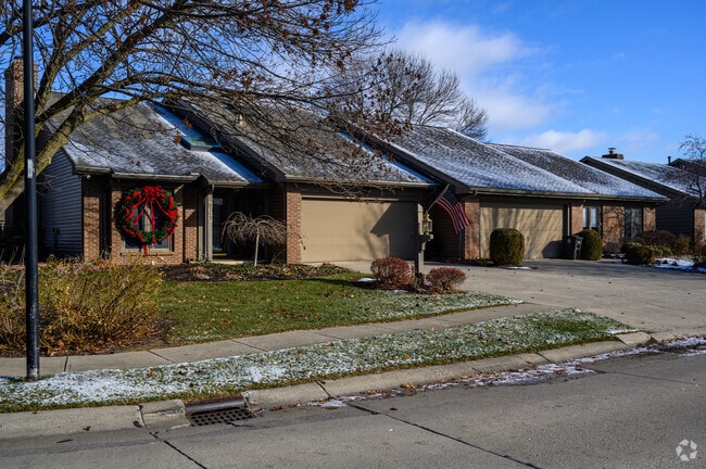 An attached condominium located in the South Lakes of Buckingham.