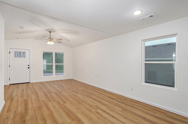 2638 E 4th St, Joplin, MO 64801 - photo 7