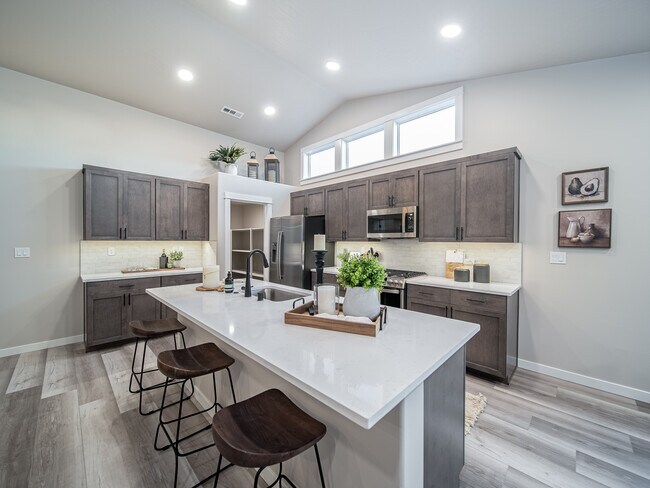 3401 Ford Dr unit 36869775, Medford, OR 97504 - photo 6