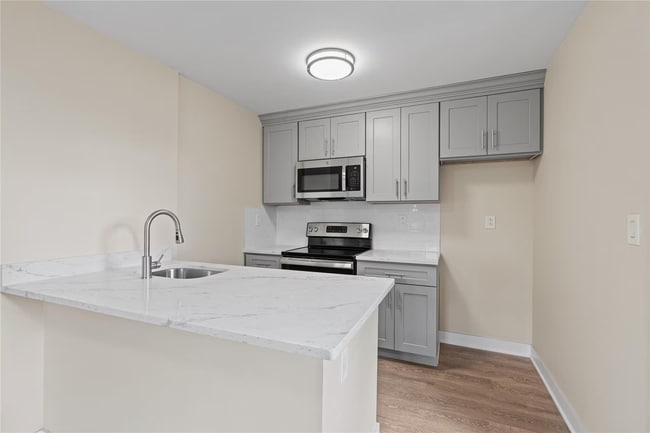 Unit 401 Kitchen