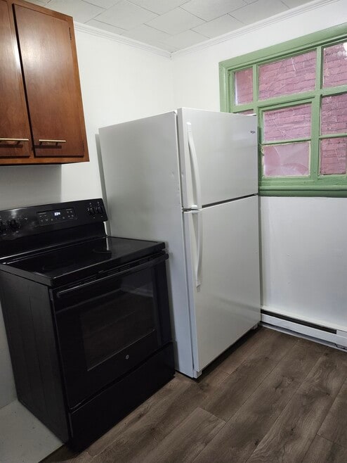 1052 3rd Ave unit Bottom Floor, Beaver Falls, PA 15010 - photo 1