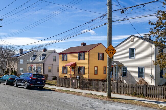Homes in Homefield are often colorful and have two levels.