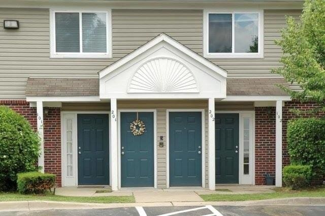 Pinewoods Circle, Romulus, MI 48174 - photo 2