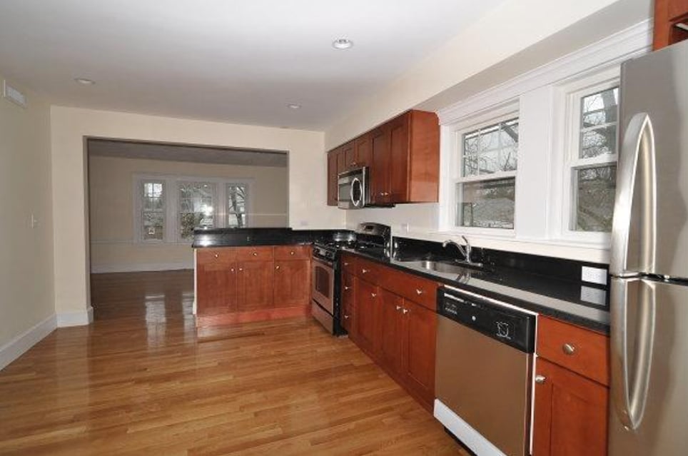 25 Crosby Rd unit 3, Chestnut Hill, MA 02467 - photo 1