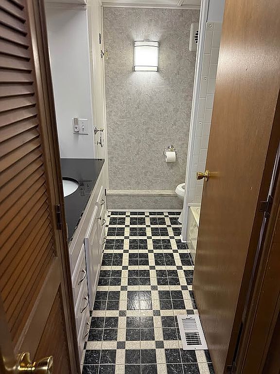 81 Cripple Creek Rd, Pinckneyville, IL 62274 - photo 5