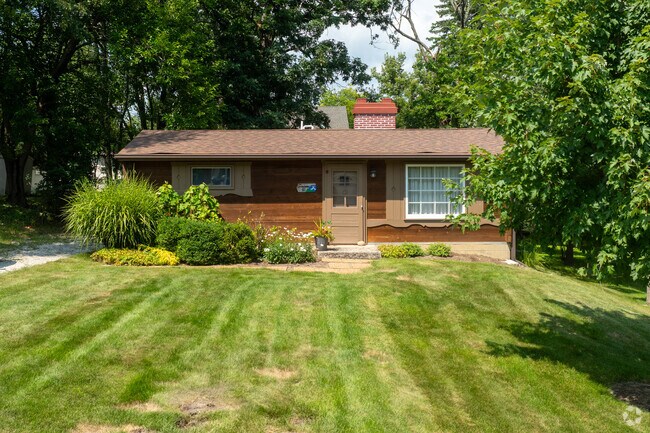 Williams Bay offers charming ranch-style homes with spacious yards.