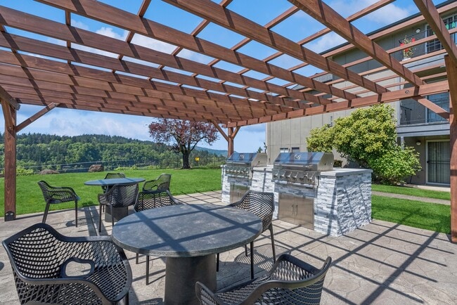 Overlook at the Willamette, Milwaukie, OR 97222 - photo 3