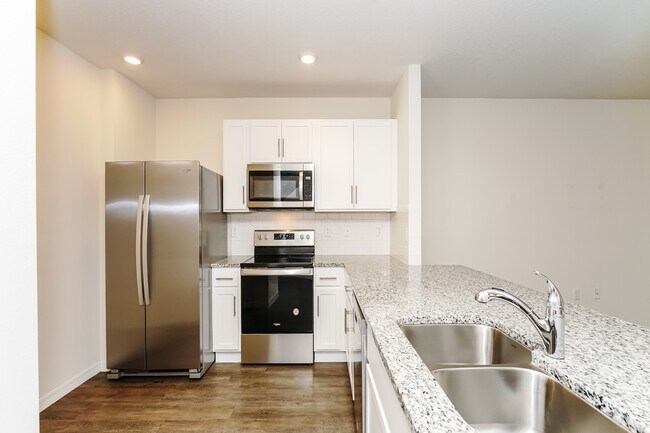 43 N Center St, Ormond Beach, FL 32174 - photo 5