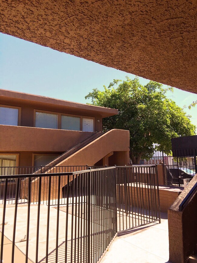 1704 Fairfield Ave unit 21, Las Vegas, NV 89102 - photo 4