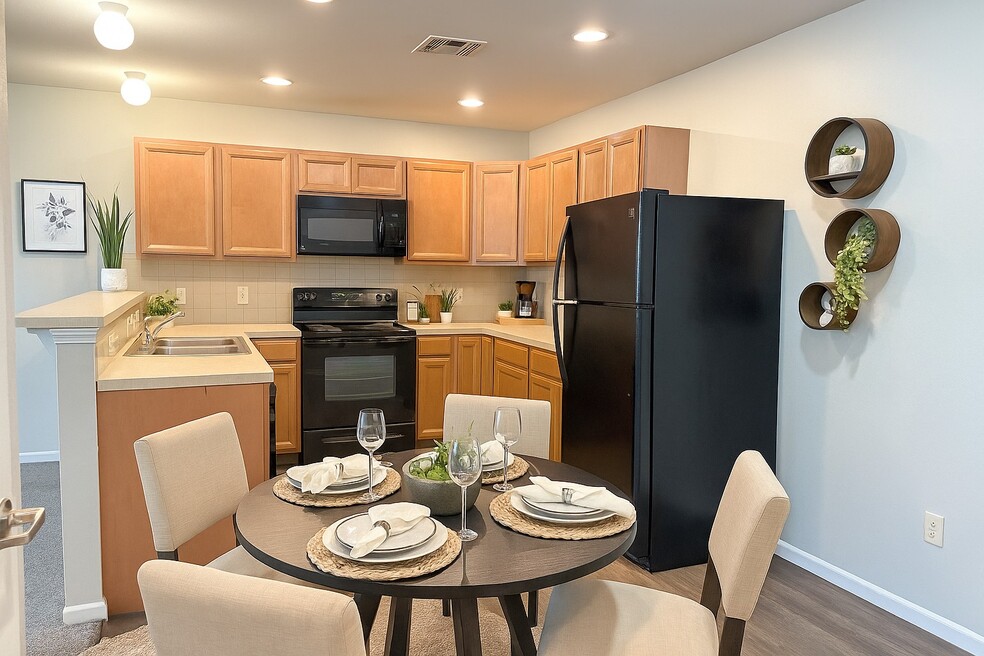 Cottonwood Crossing, Newton, KS 67114 - photo 1