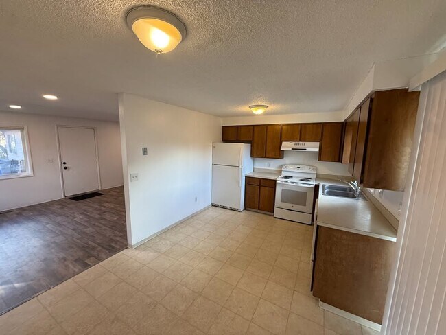 1710 6th St, Lewiston, ID 83501 - photo 7