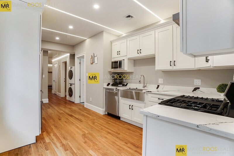 191 Babcock St unit 2, Brookline, MA 02446 - photo 1