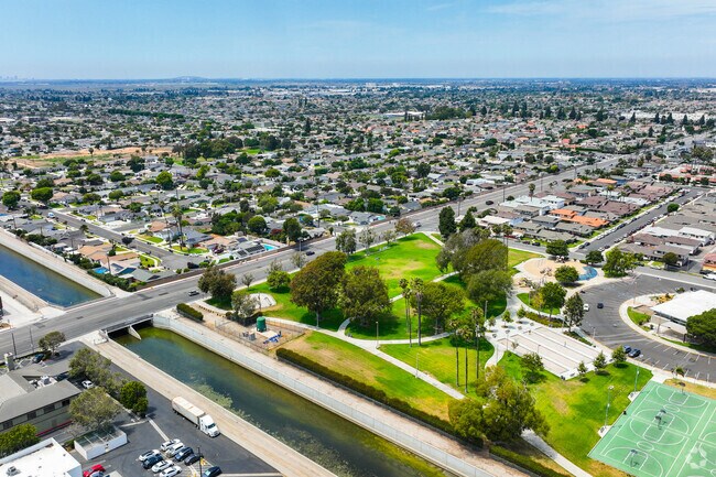 Murdy Park is in close proximity to many homes in the Goldenwest neighborhood.