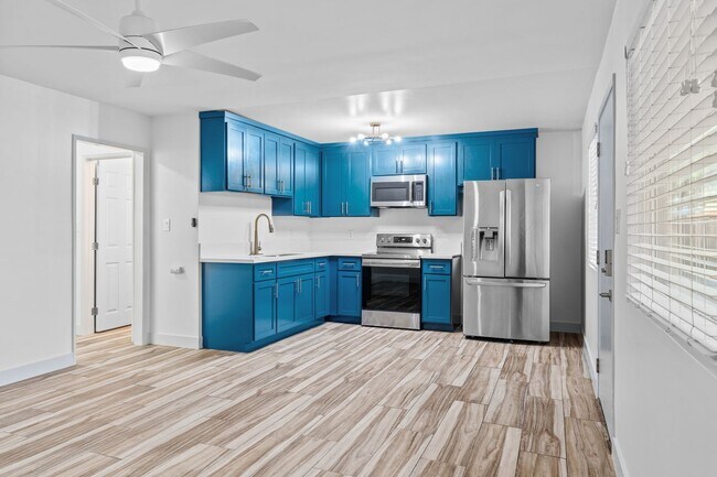 1332 Walnut Ave unit 4, Long Beach, CA 90813 - photo 2