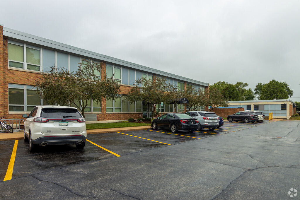 Griffith Middle School
provides education in the neighborhood of Griffith