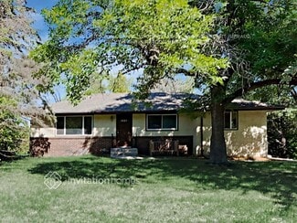 1621 Rice Creek Rd NE, Fridley, MN 55432