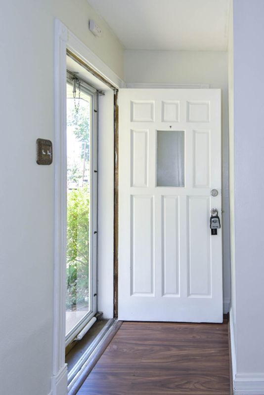 9310 Radio Dr, Saint Louis, MO 63123 - photo 2