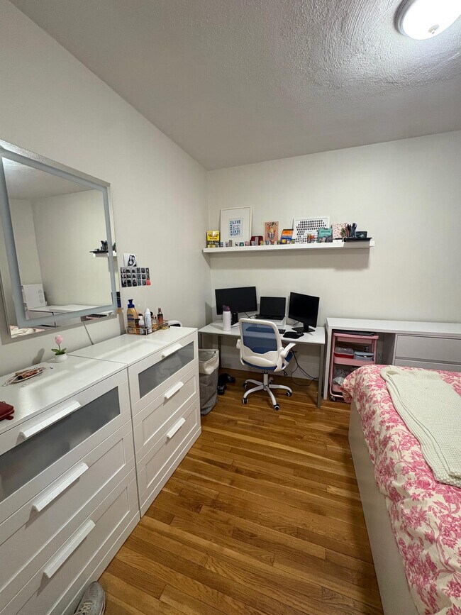57 W Cedar St unit 1, Boston, MA 02114 - photo 5