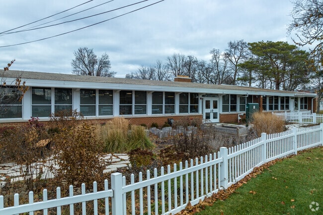 North Elementary School has an overall grade of B+ from Niche.com in Franklin Park. .