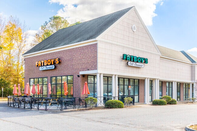 Fatboy's Grill and Steamshack in Carrollton sizzles with savory delights.