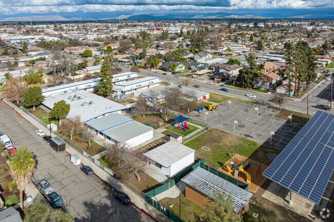 Washington Elementary School is surrounded by the residential homes of Visalia.