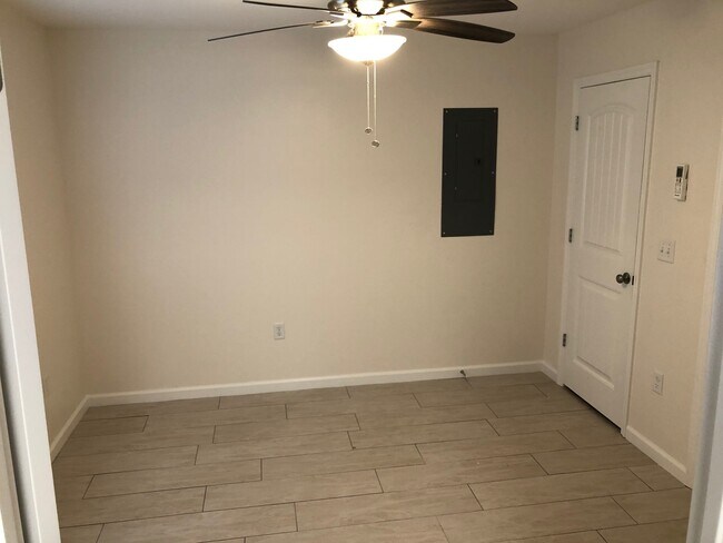 109 W 2nd St unit 113, Jasper, TN 37347 - photo 4