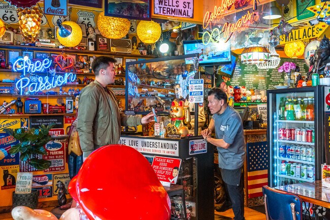 Tucked away on the edge of Wrigleyville is Cozy Noodles N' Rice.