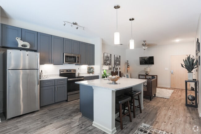 1BR, 1BA - 808 SF