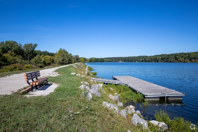 A canoe launch can be found at Barton Pond in Barton Plateau & Huron River Heights.