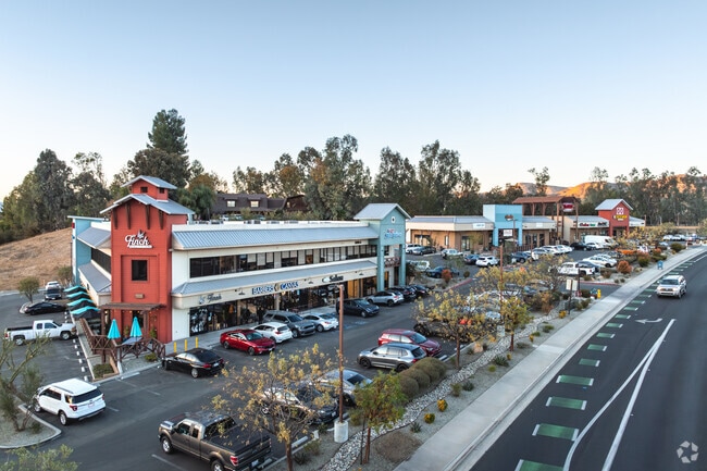 Shopping is mainly found in strip malls on the south side of Wildomar.