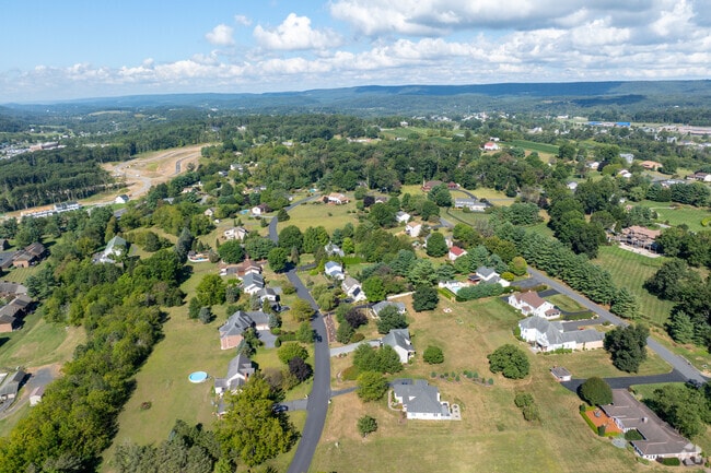 West Brunswick offers a country lifestyle with access to nearby cities.