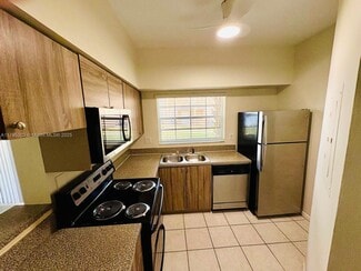 2061 NW 96th Terrace, Pembroke Pines, FL 33024