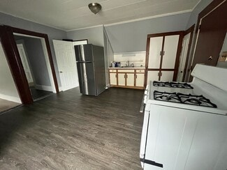 145 Pine St Unit 3, Manchester, NH 03103