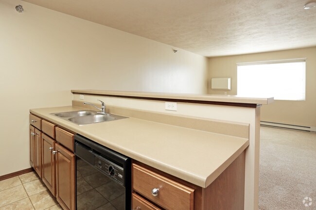 Harper Point Apartments, Sioux Falls, SD 57110 - photo 4