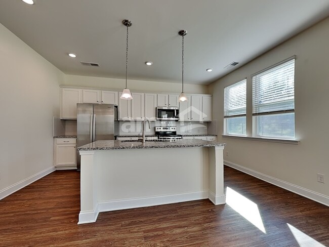 14114 Millers Creek Ln, Charlotte, NC 28278 - photo 5