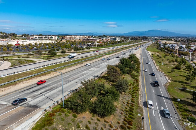 The 15 Freeway near Murrieta Highlands provides easy access to nearby cities and attractions.