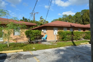 101-123 Oak Crest Dr NW, Winter Haven, FL 33881