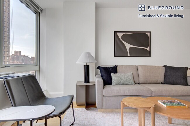 215 E 96th St unit FL21-ID688, New York, NY 10128 - photo 2