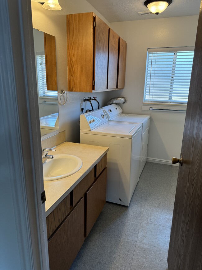 430 N 1000 E unit 8, Spanish Fork, UT 84660 - photo 7