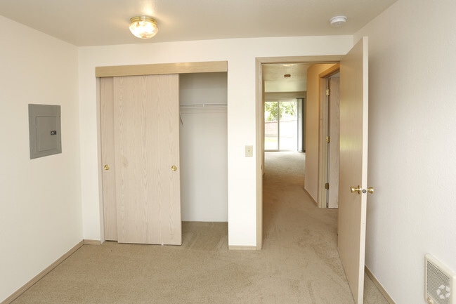 Meadows Apartments, Albany, OR 97322 - photo 4