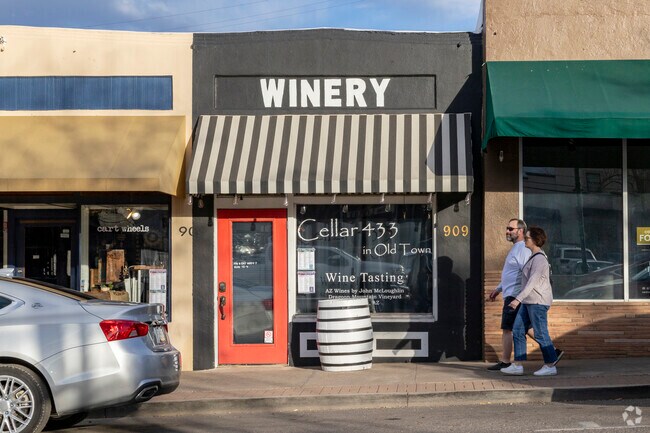 Many wine tasting rooms are located within walking distance of each other in Cottonwood-Verde Village.