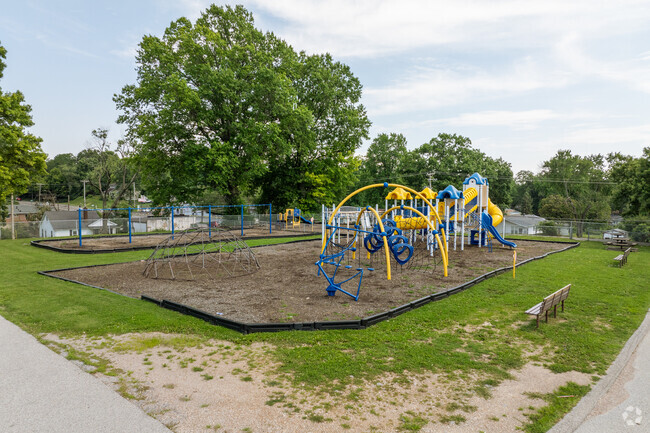 Griffith Elementary School has a student to teacher ratio of 11:1.